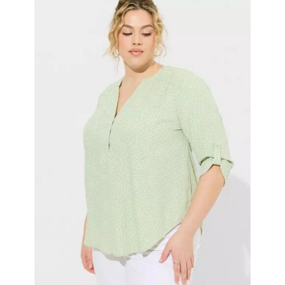 Torrid Harper 3/4 Sleeve Pullover Blouse Top Light Green Polka Dot Plus Size 4X - Picture 1 of 8